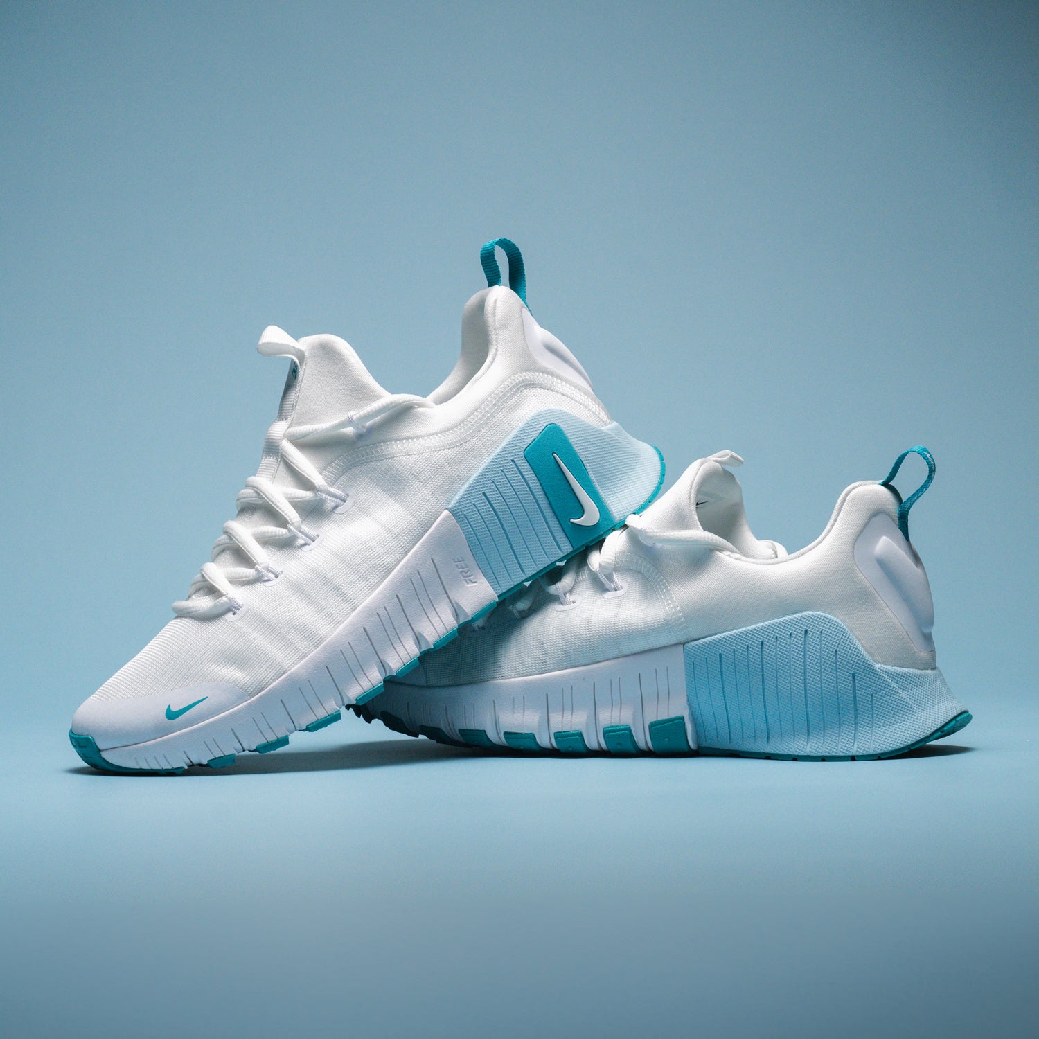 nike white gym trainers