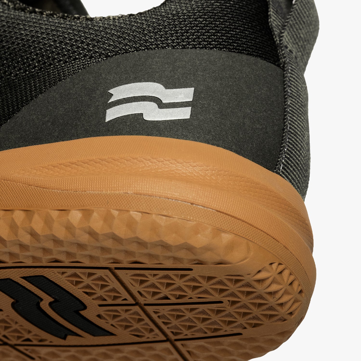 STRIKE MVMNT Haze Trainer | Black Lava / Mojave – Box Basics