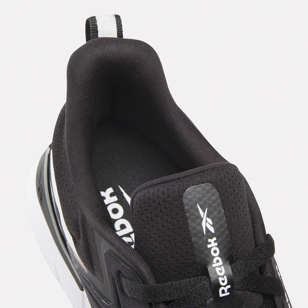 black reebok running shoes