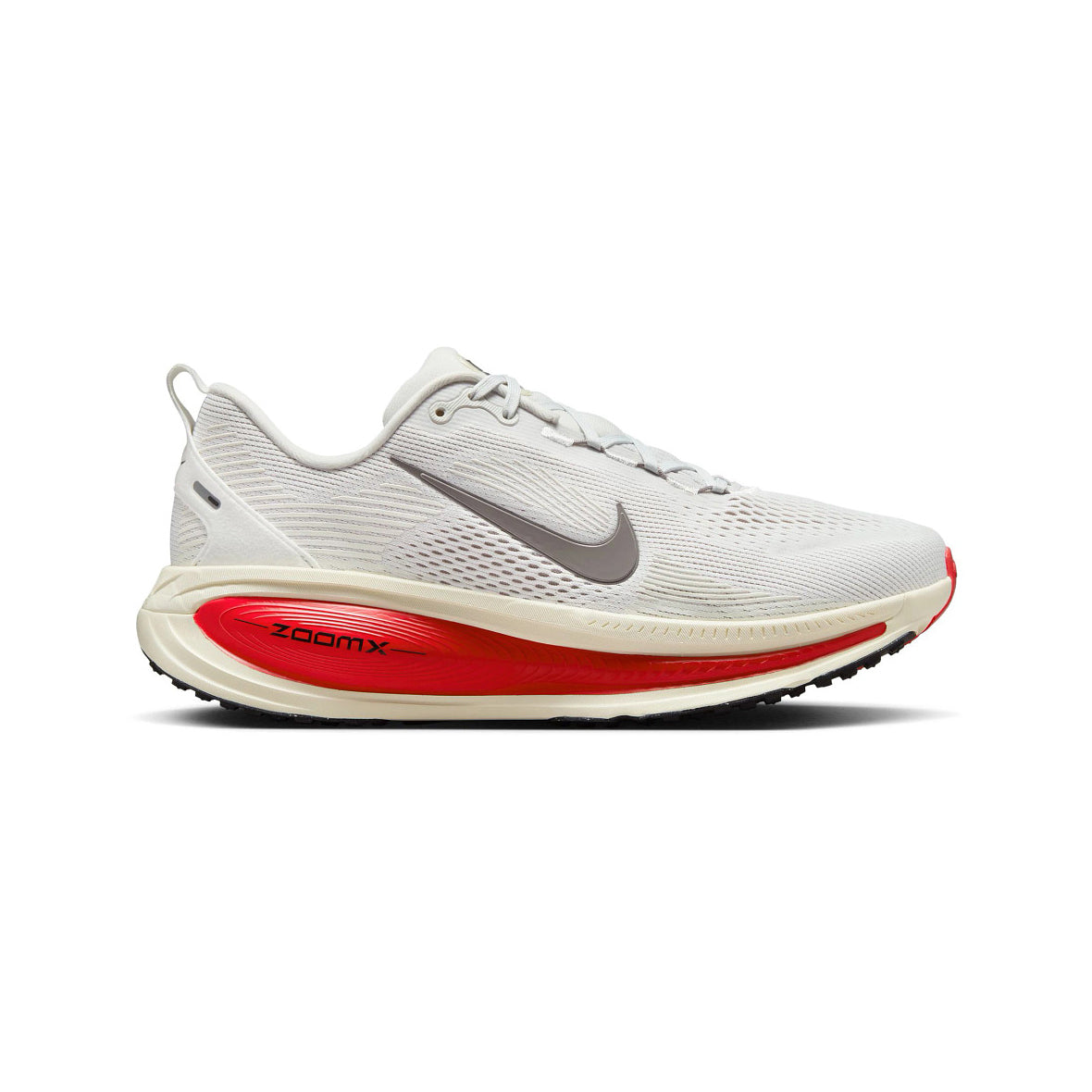 nike vomero 18 running shoe in white and red colors